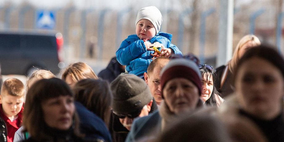 Біженці, Україна, Польща, допомога