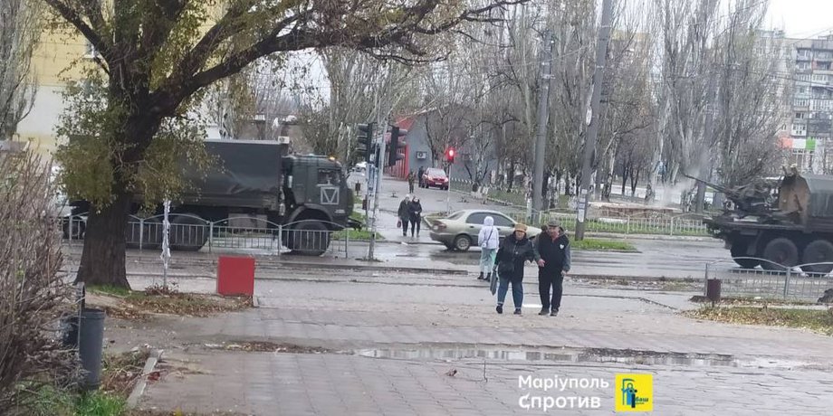 Мариуполь, военная техника ВС РФ, люди