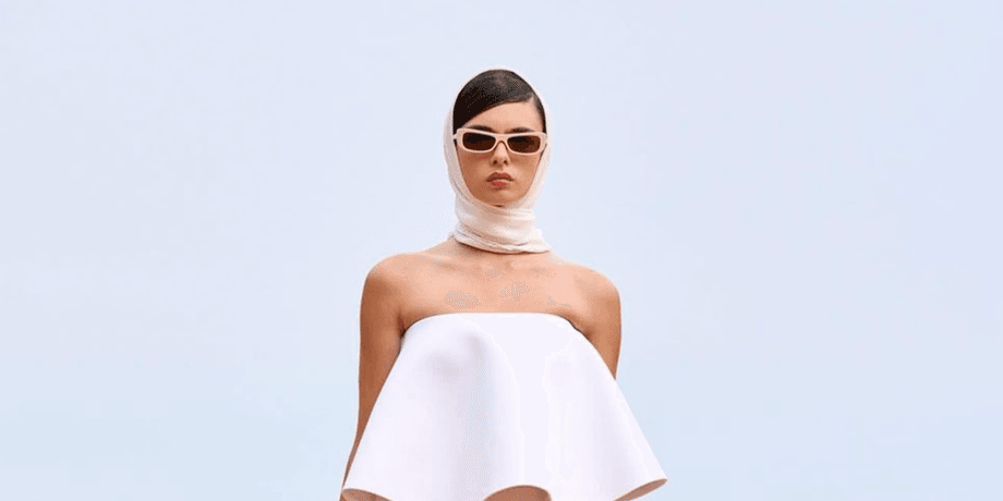 Дева Кассель, дочь Моники Беллуччи, показ Jacquemus на Капри, дочь Венсана Касселя, показ мод