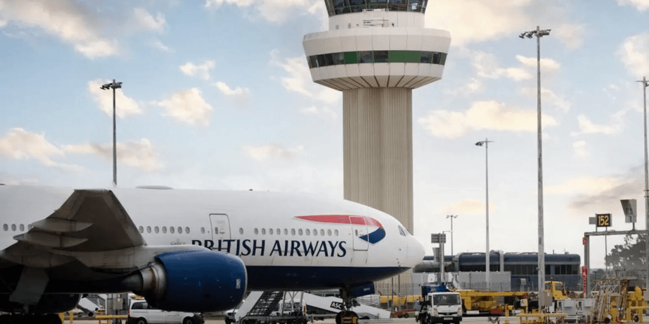 Самолет, British Airways, ошибка пилота, взлетная полоса, ЧП в аэропорту, возгорание тормозов, пожар в самолете, Boeing 777