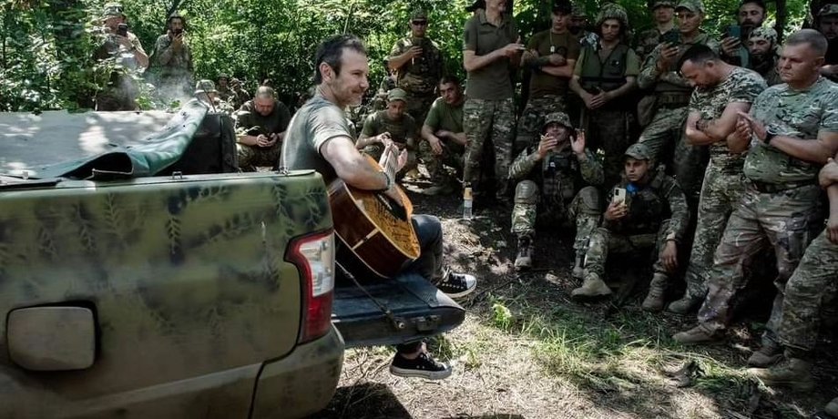 Святослав Вакарчук, війна в Україні, військові