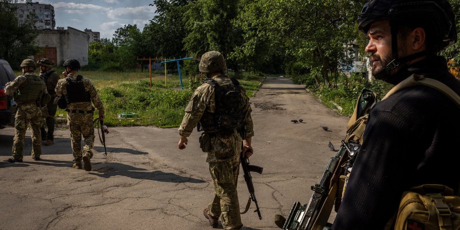 Бійці тероборони, вулиці Лисичанська.