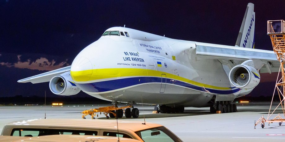 ан-124 в аэоропорту лейпцига