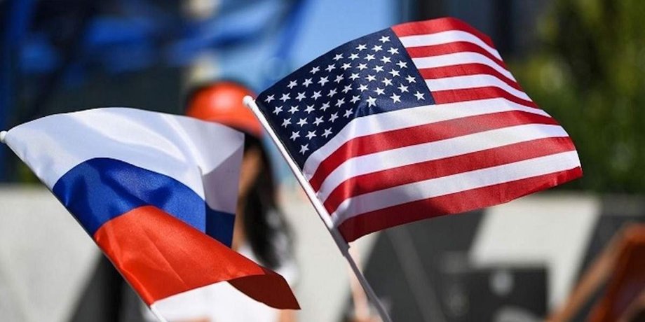 США, Росія, прапори США та Росії, співпраця США Росія