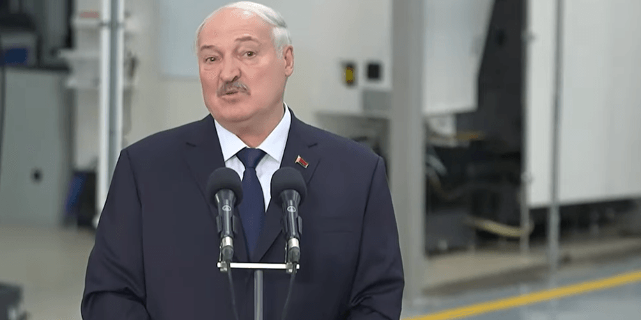 Лукашенко пояснив жінкам, як вберегти красу та молодість