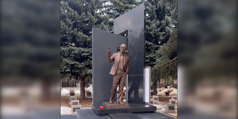 памятник кернес, памятник кернесу, Геннадий Кернес, мэр Геннадий Кернес, где похоронен Кернес, могила Геннадия Кернеса