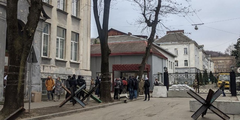 заборона на виїзд для чоловіків, заборона на виїзд для призовників