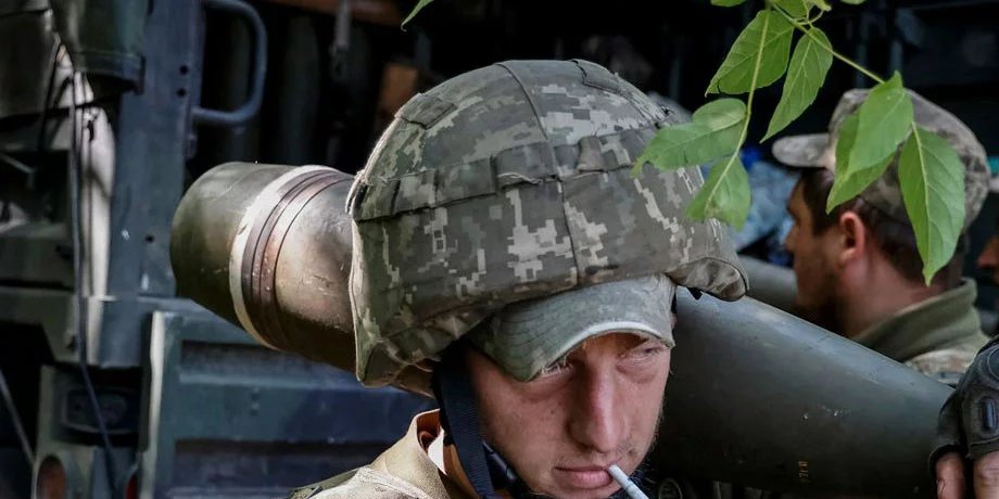 українські військові