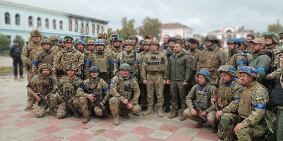 Визит Зеленского в Изюм, изюм, владимир зеленский, зеленский Изюм, зеленский в Изюме, Изюм освободили