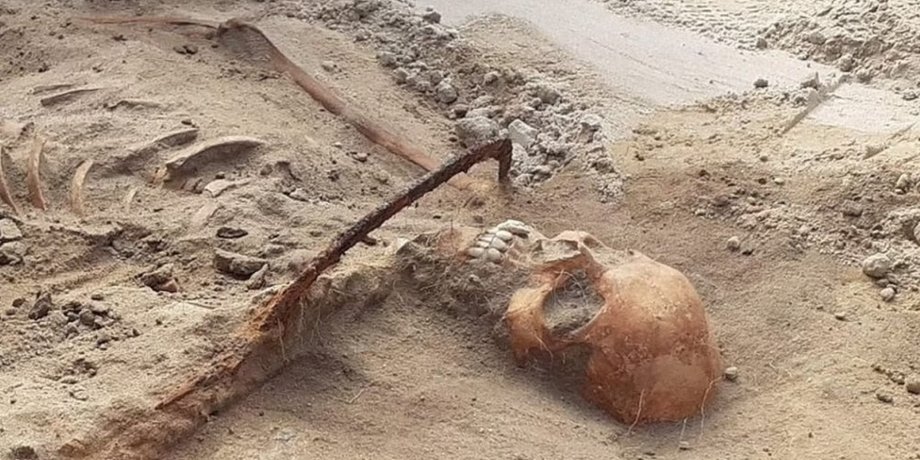 Скелет, останки, раскопки, кладбище, Польша, вампир, вампиры, вампирка, убить вампира, захоронение вампира, могила вампира, польский вампир, женщина вампир, Могила вампира в Польше