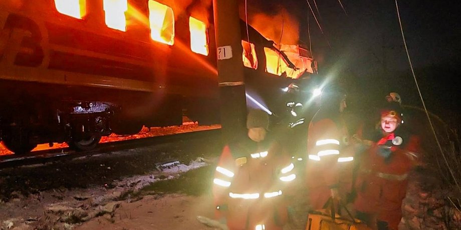 росіяни вдарили по поїзду на харківщині