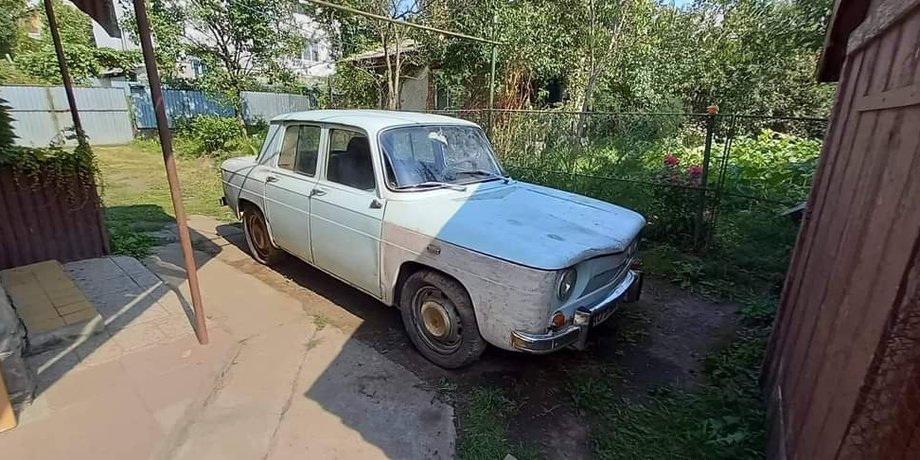 Renault R8, Renault 8, Renault 8 в Україні, старий Renault, седан Renault