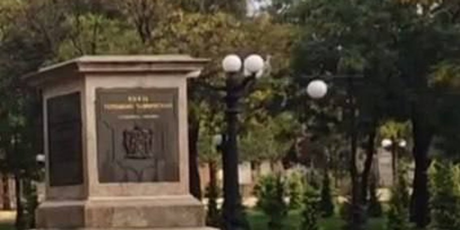 памятник потемкину, херсон, постамент, дерусификация, россияне