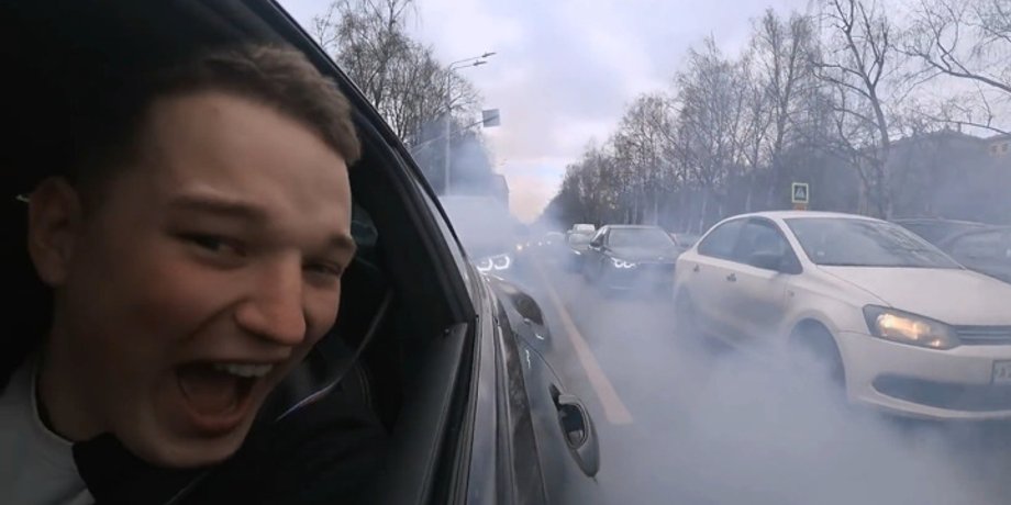 эдвард бил, блогер, авария, дтп,, москва, садовое кольцо, центр москвы, смоленская площадь