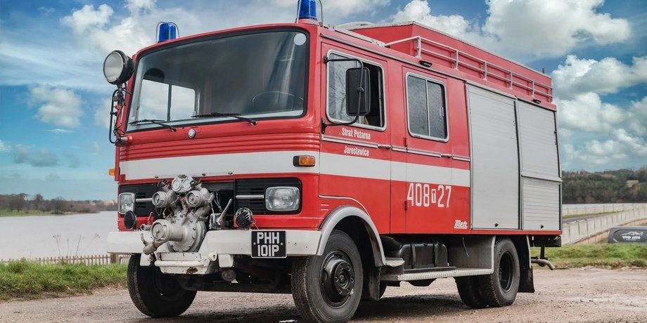 пожарный мерседес, Пожарный Mercedes, Mercedes LPK 608, автодом Mercedes, дом на колесах