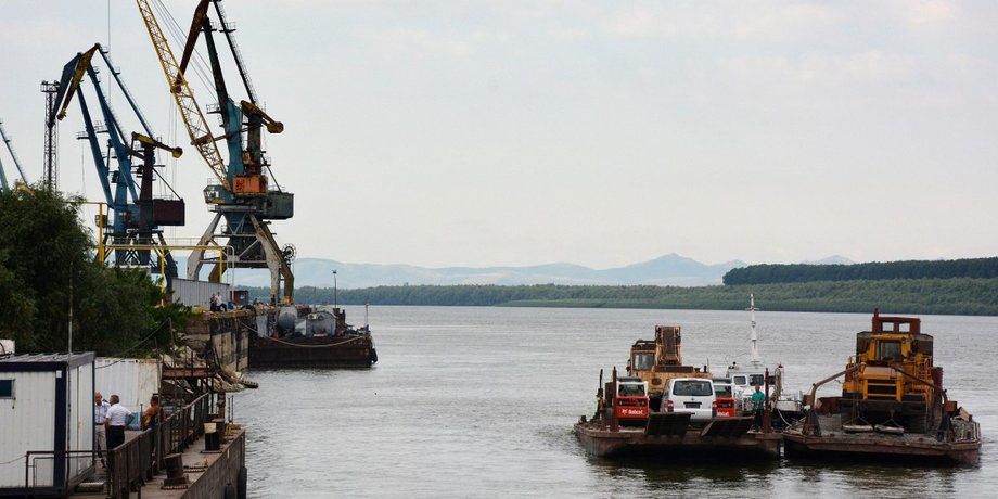 Корабли в порту на Черном море