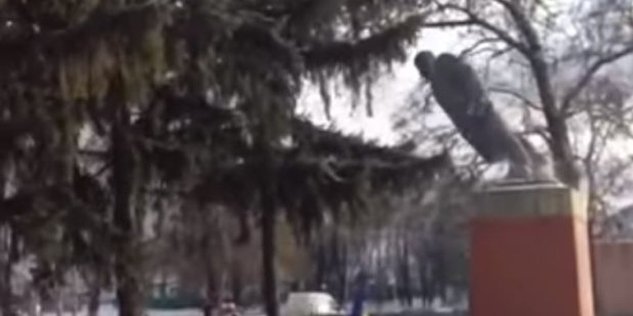 Скриншот видео