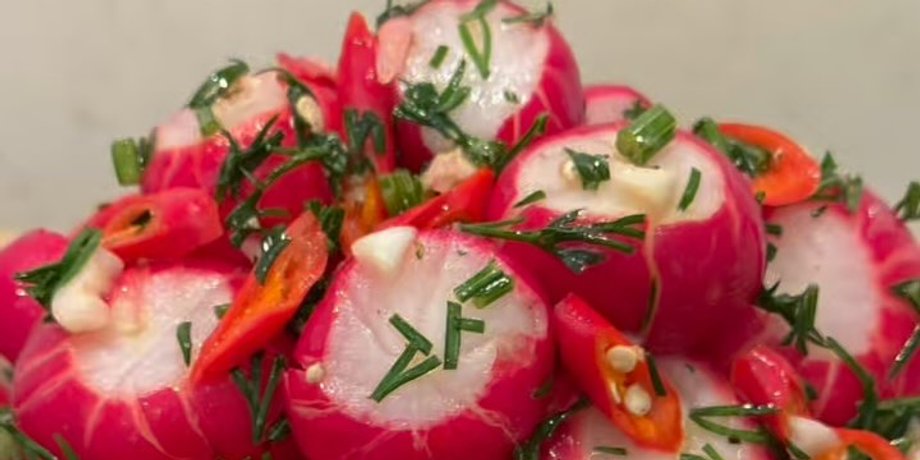 маринованный редис, овощи в маринаде
