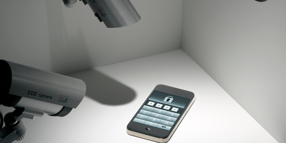 Шпигунство, стеження, смартфон, iPhone