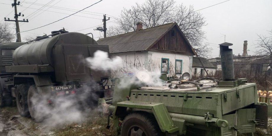 Полевая кухня в Волновахе, Волноваха оккупация, Волноваха ВС РФ, Донецкая область ВС РФ, техника ВС РФ