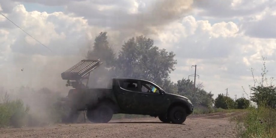 РСЗО, ракеты С-8, вертолет Ка-52, системы залпового огня, сбитый вертолет, Mitsubishi L200, пикап для ВСУ