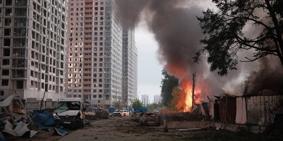 Пожар в Киеве после обстрела 6 июля фото пожара в Киеве после обстрела 6 июля