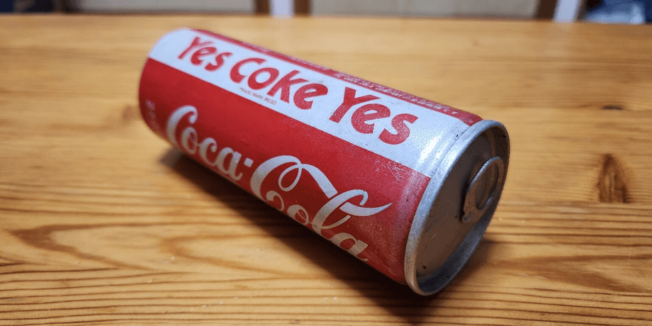 Турист знайшов 40-річну банку Coca-Cola, банку Coca-Cola, Coca-Cola у банку, несподівана знахідка, газований напій,