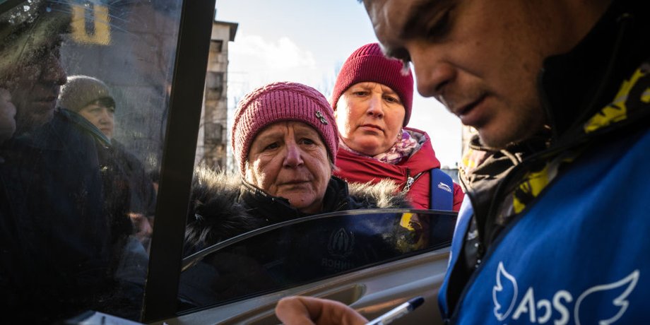 Кабмін ухвалив перший пакет рішень для підтримки прифронтових територій