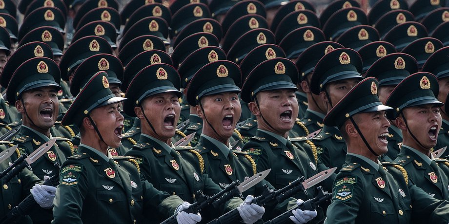 солдаты китая на марше, армия кнр, китайские военные, китайские солдаты, военный парад