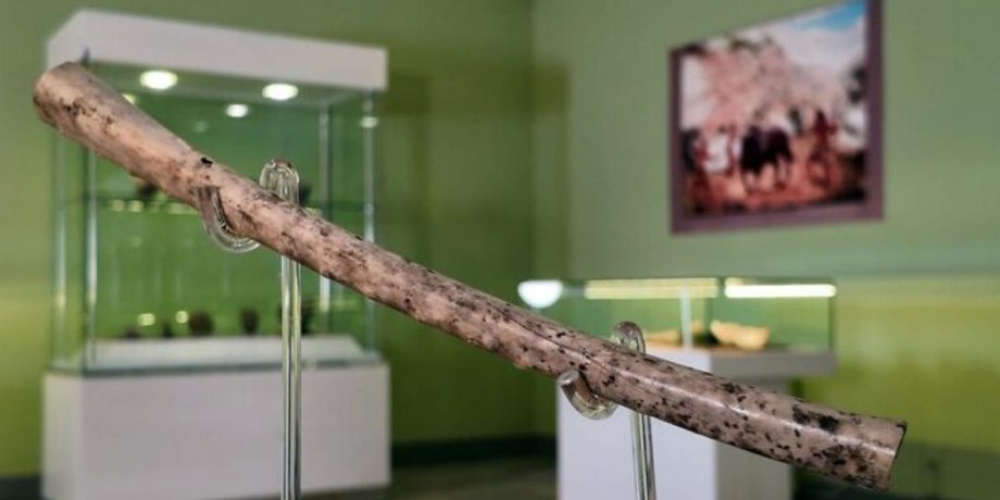 археологи нашли древнюю флейту