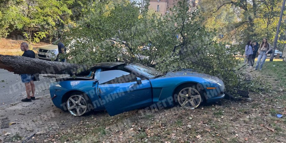 Chevrolet Corvette C6, Chevrolet Corvette, спорткар Chevrolet, разбитый Chevrolet Corvette, Chevrolet Corvette
