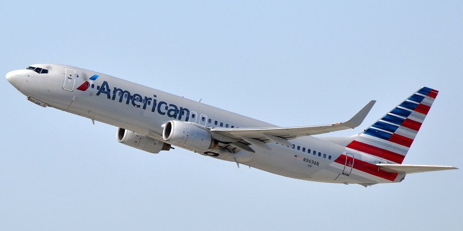 American Airlines, літак, літак у небі, авіакомпанія, заборонили підлітку літати, хитра схема, skiplagging, гроші