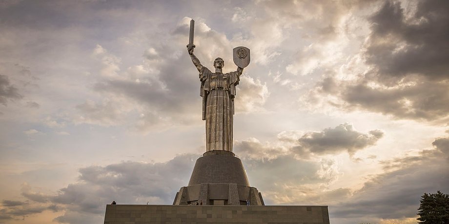 Родина-мать, скульптура, Киев, Украина