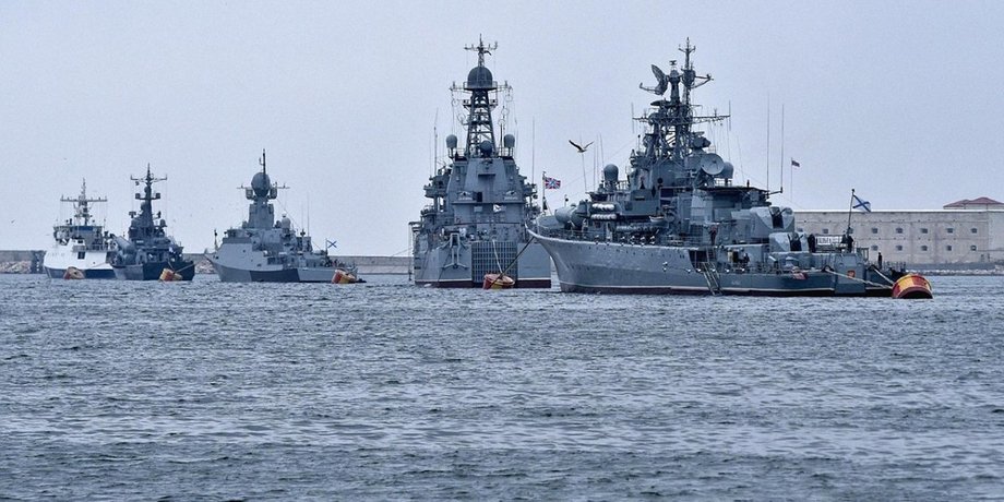Російські кораблі у морі
