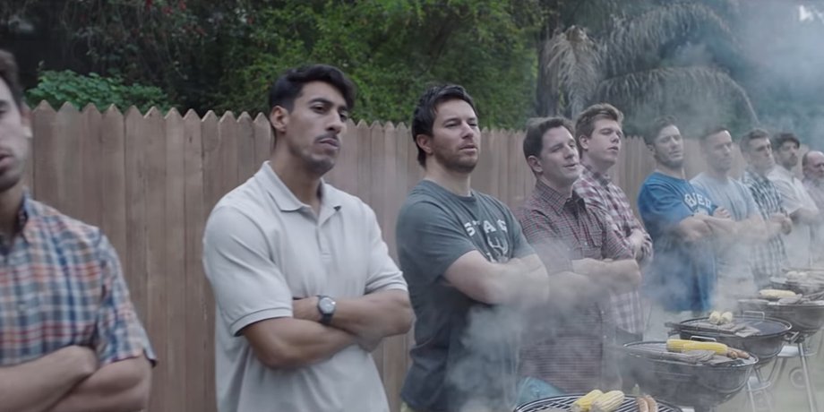 Скриншот из видео Gillette