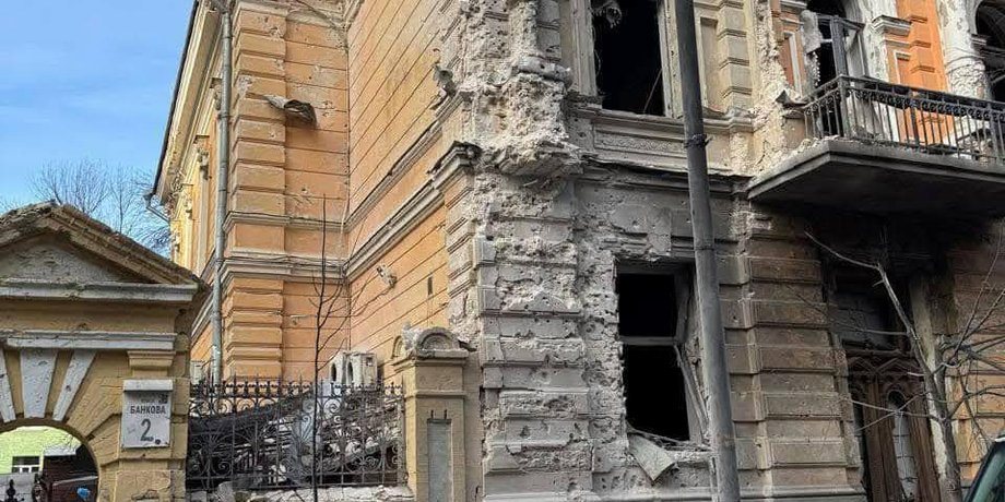Дом писателей Киев, атака дронов 1 января, Оксана Забужко о Союзе писателей, реставрация исторических зданий Киев,