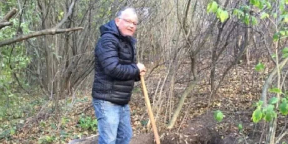 Чоловік за допомогою мапи, намальованої батьком, віднайшов у Львові скарб своєї родини, що там було