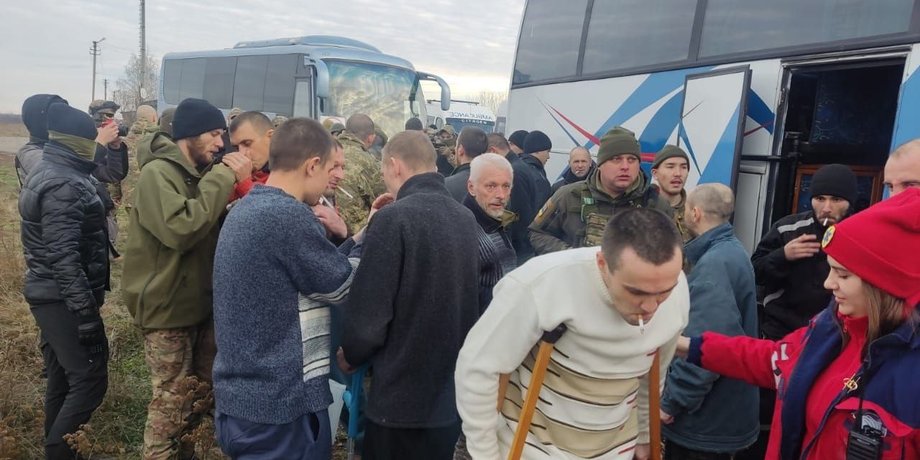 Українцям, які повернулися з полону, призначили виплати