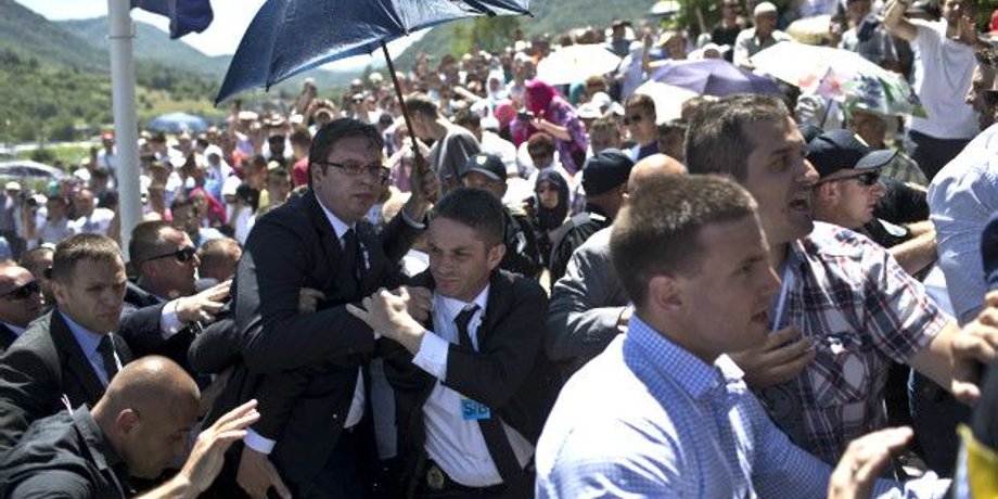 Александр Вучич в Серебренице / Фото: AP