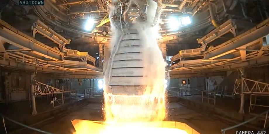 ракетний двигун, SLS, Місяць