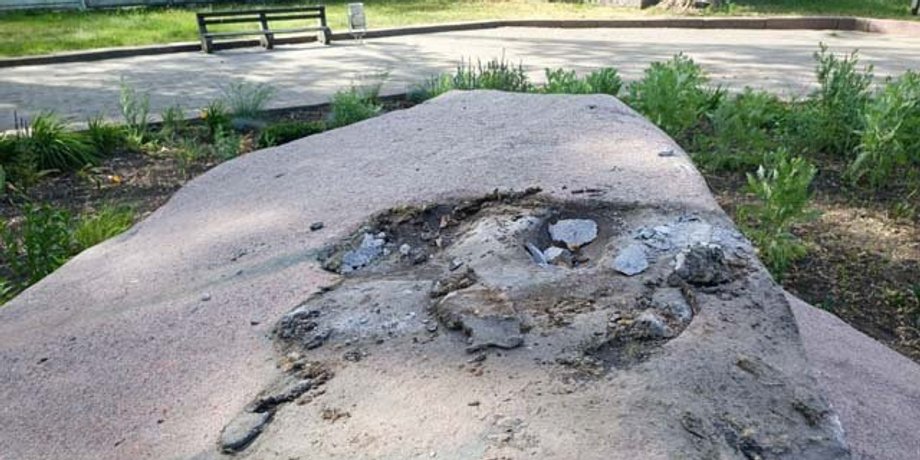 постамент, постамент пушкин николаев, памятник пушкину николаев, памятник пушкину, снесли памятник пушкину, декоммунизация памятник, дерусификация памятник