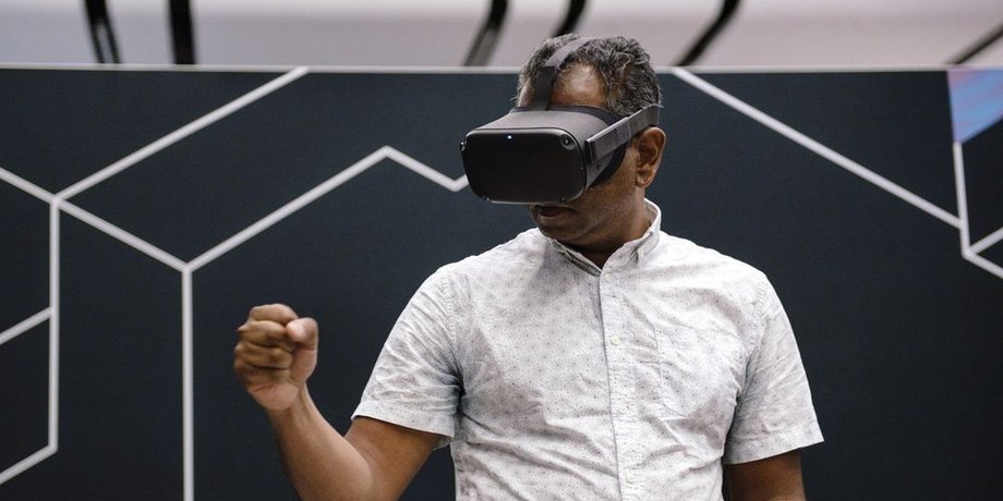 Facebook Oculus, гарнитура, виртуальная, реальность, Apple, VR, шлем