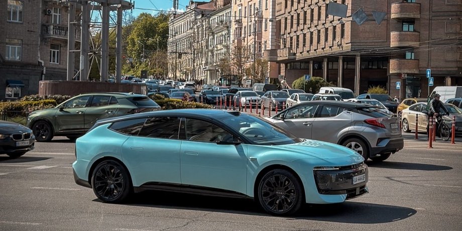 новий Audi E5