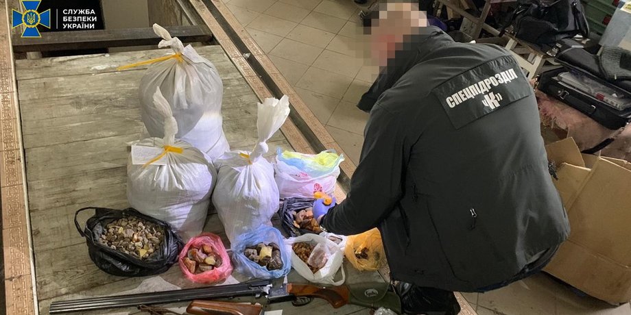 янтарь, сбыт, копатели, житомирская область, сбу
