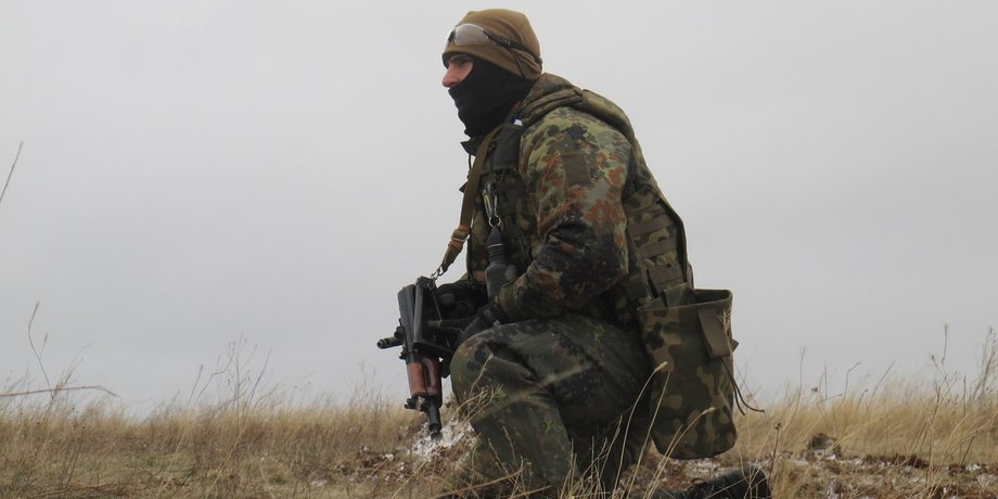 Боец АТО в Донбассе / Фото пресс-центра полка "Азов"