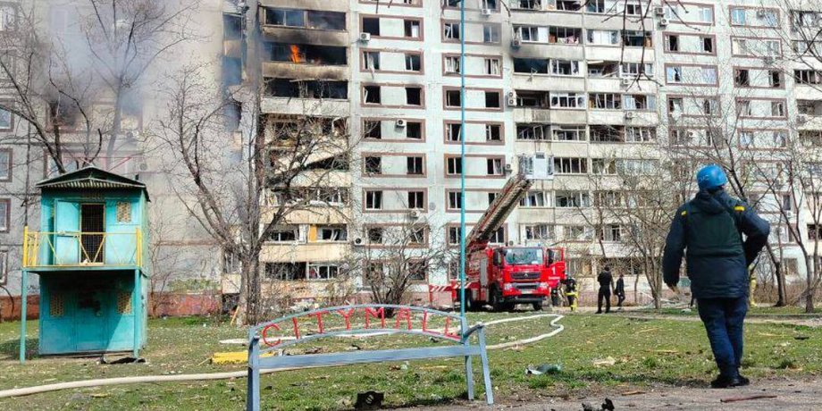 ракетная атака РФ, Запорожье, обстрел украинских городов, попадание в дом, последствия атаки, разрушения