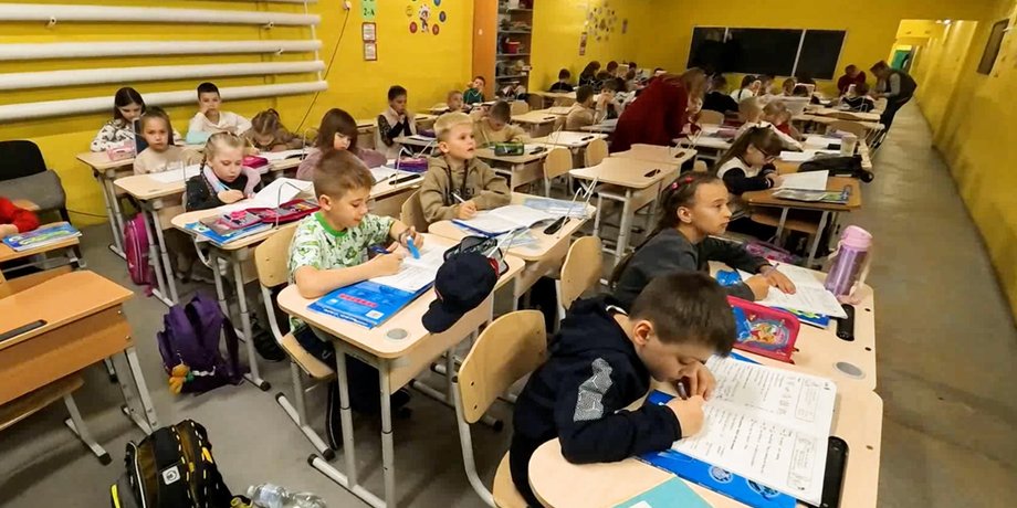 У МОН озвучили нові правила для шкіл під час повітряних тривог