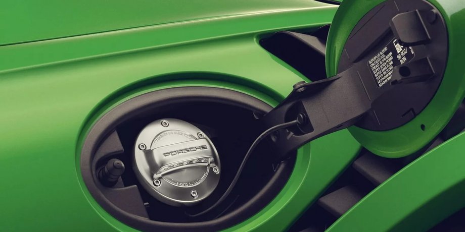 Інженери Porsche знайшли спосіб продовжити життя ДВЗ