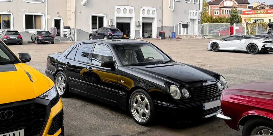 Mercedes Brabus E V12 7,3
