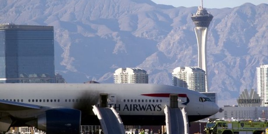 Пожар на самолете British Airways в Лас-Вегасе / Фото: Reuters, Twitter
